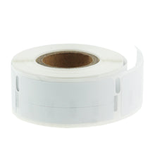 Rolle Dymo 99017 kompatible Etiketten für LabelWriter, hohe Druckqualität, langlebig und verschmierungsresistent, auf weißem Hintergrund.