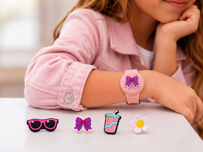 Kinderarmband kompatibel mit Apple AirTag – hypoallergenes Silikonarmband im Uhrenstil mit Schutzgehäuse