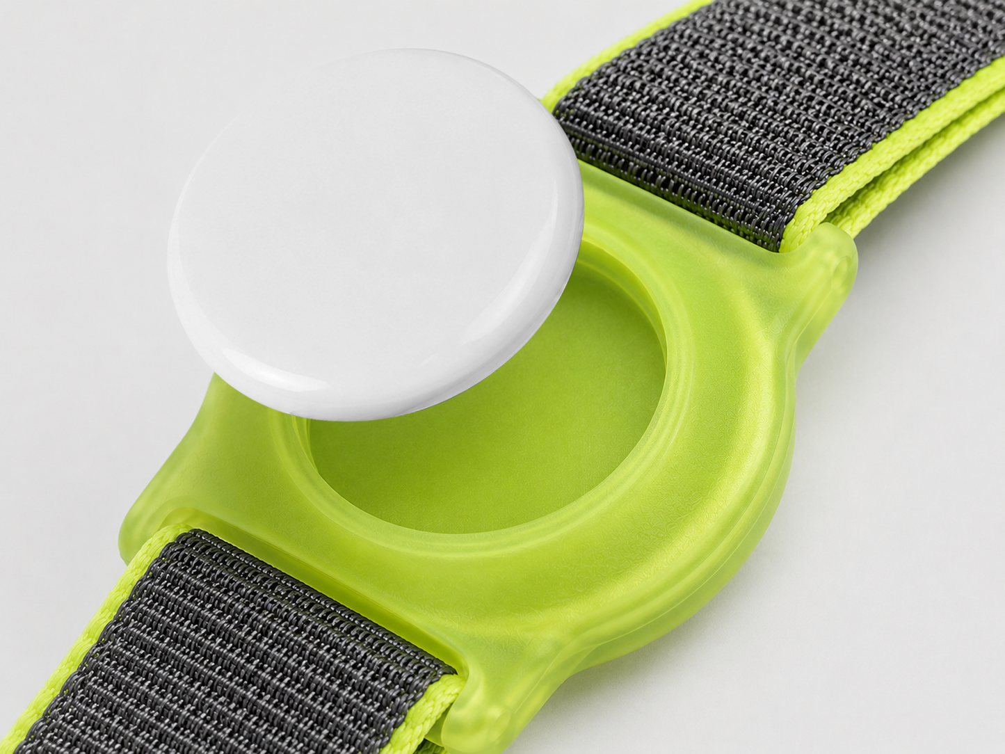 Kinder-AirTag-Armband aus Nylon - weiches hypoallergenes Material mit Schutzgehäuse und verstellbarem Klettverschluss